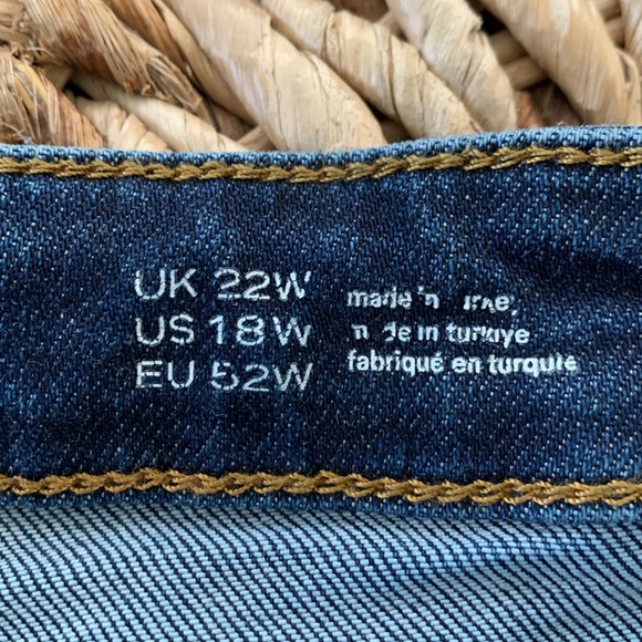 Anthro Pilcro Annie High-Rise Straight-Leg Jean - Picture 13 of 14